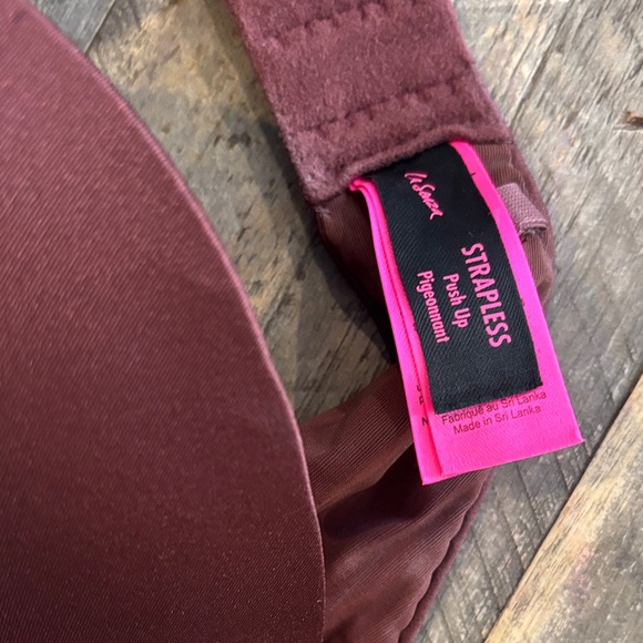 2/$25 Lasenza strapless Bra - Picture 4 of 5